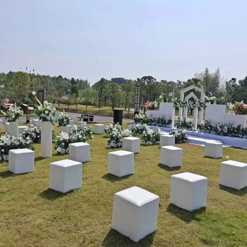 เก้าอี้หนังทรงสี่เหลี่ยมเล็กแบ - Outdoor Furniture Exhibition บทวิจารณ์และราคา